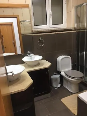 Casa E Piscina * كويمبرا